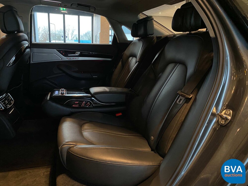 Audi A8 6.3 W12 quattro Lang Pro Line+ 500pk 2011 -Org. NL-, 04-RHV-9