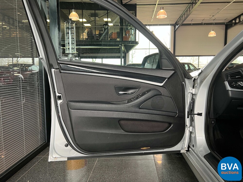 BMW 523i Executive 204pk 2010 -Org. NL-, 93-LJN-2