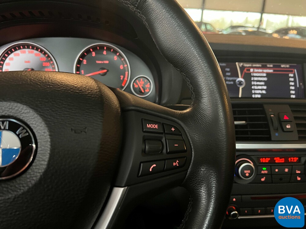 BMW X3 xDrive28i High Executive 258pk 2011, 24-SFH-8