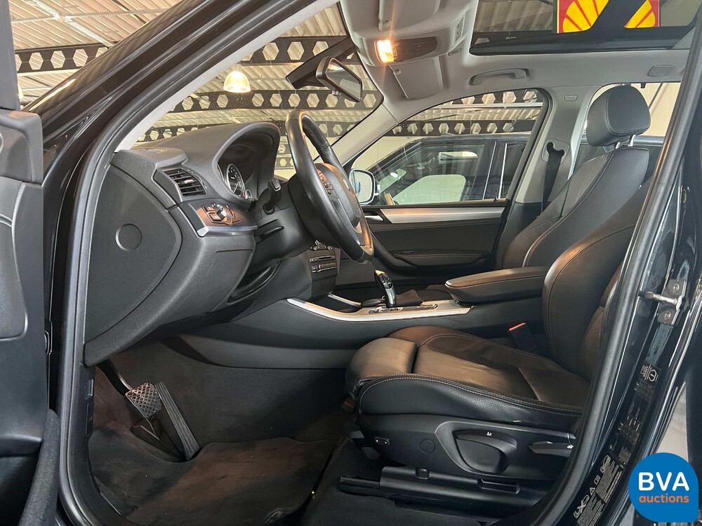 BMW X3 xDrive28i High Executive 258pk 2011, 24-SFH-8