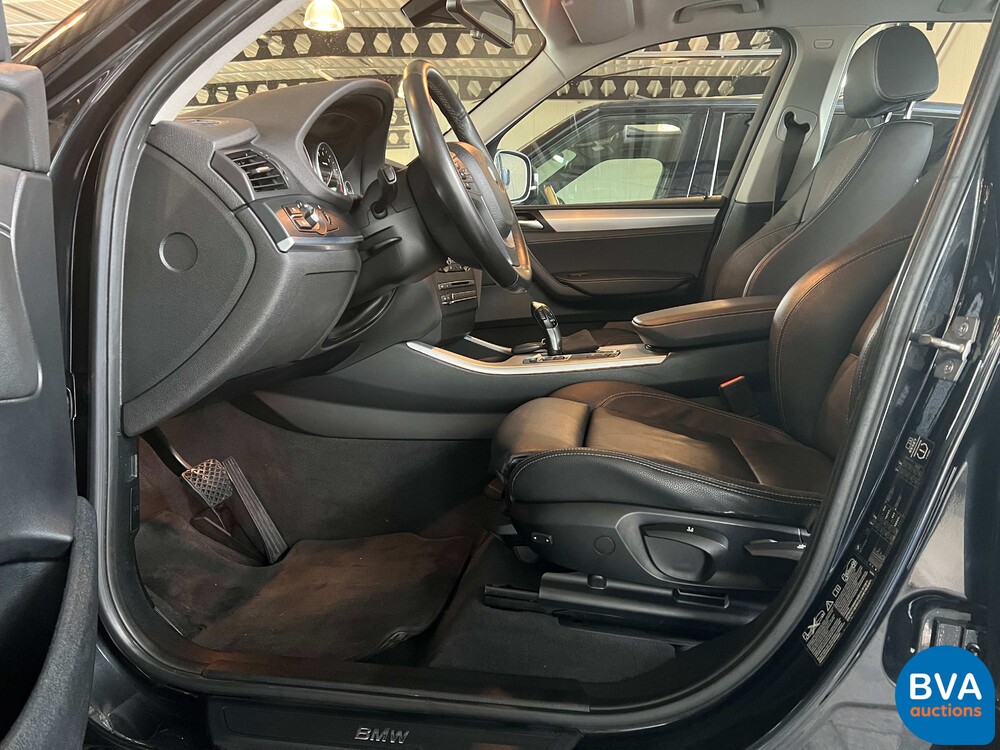 BMW X3 xDrive28i High Executive 258pk 2011, 24-SFH-8