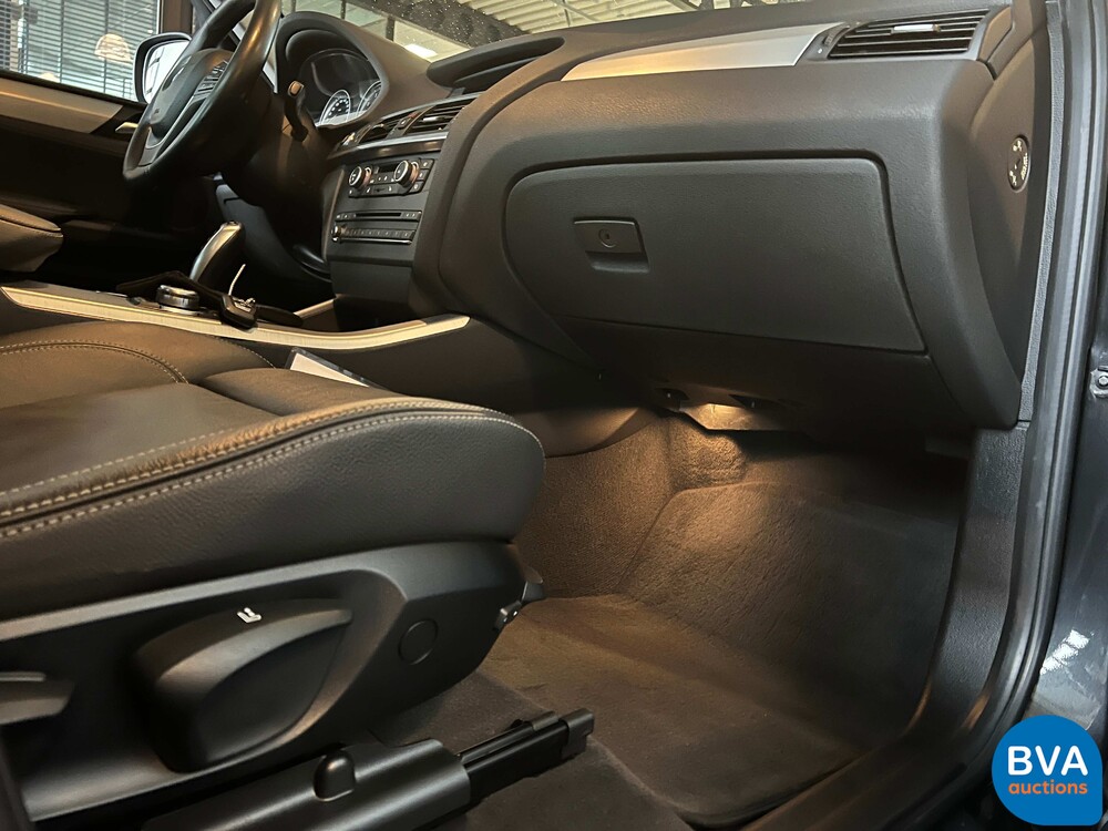 BMW X3 xDrive28i High Executive 258pk 2011, 24-SFH-8