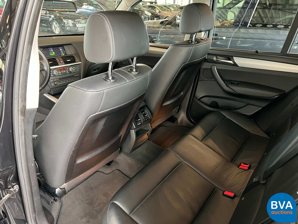 BMW X3 xDrive28i High Executive 258pk 2011, 24-SFH-8