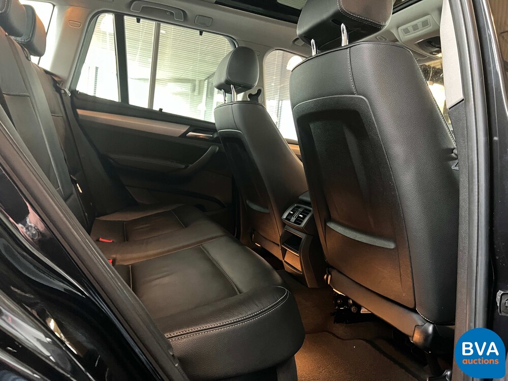 BMW X3 xDrive28i High Executive 258pk 2011, 24-SFH-8