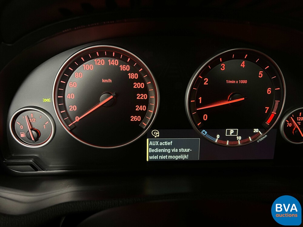 BMW X3 xDrive28i High Executive 258pk 2011, 24-SFH-8