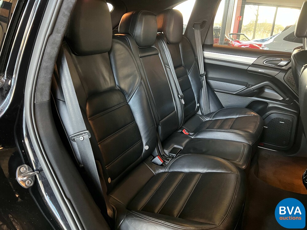 Porsche Cayenne 4.8 Turbo 500pk 2011, G-855-DS