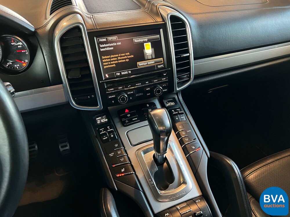 Porsche Cayenne 4.8 Turbo 500pk 2011, G-855-DS