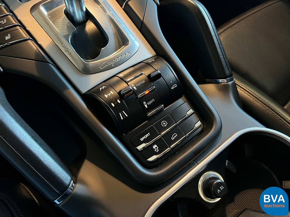 Porsche Cayenne 4.8 Turbo 500pk 2011, G-855-DS