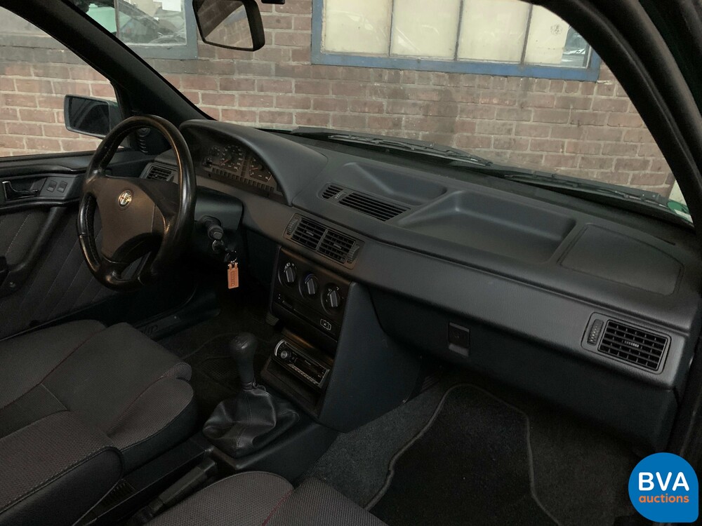 Alfa Romeo 155 1.8 T-Spark S 126pk 1996 -Org. NL-, NS-DT-57.