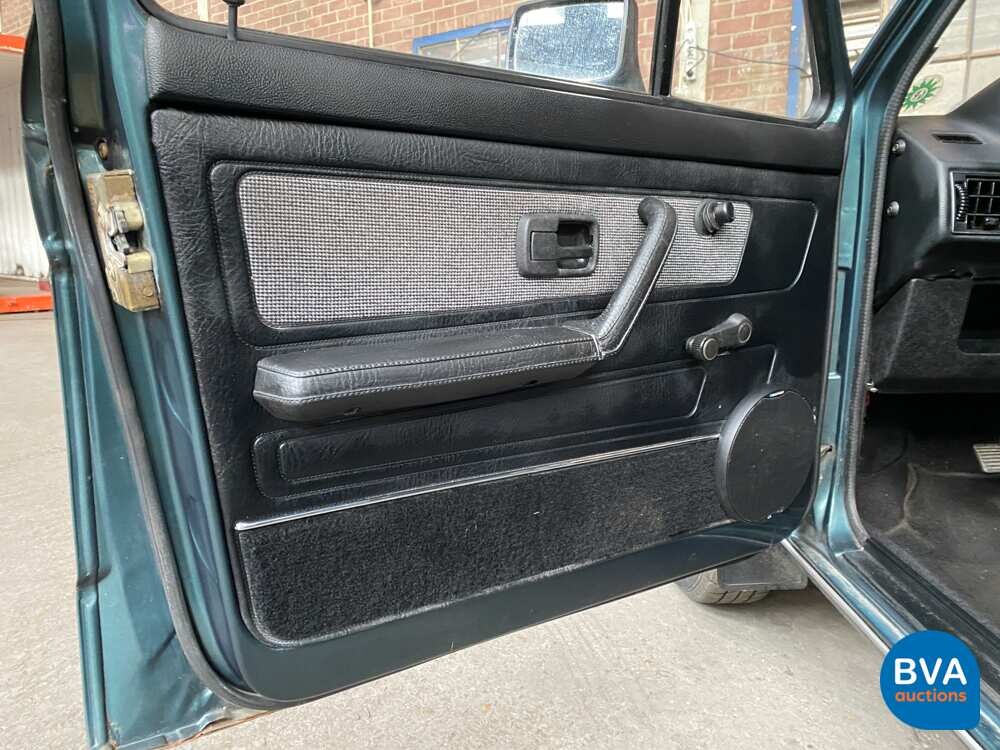 Volkswagen Golf 1 Hatchback 1983, 46-XG-BZ.