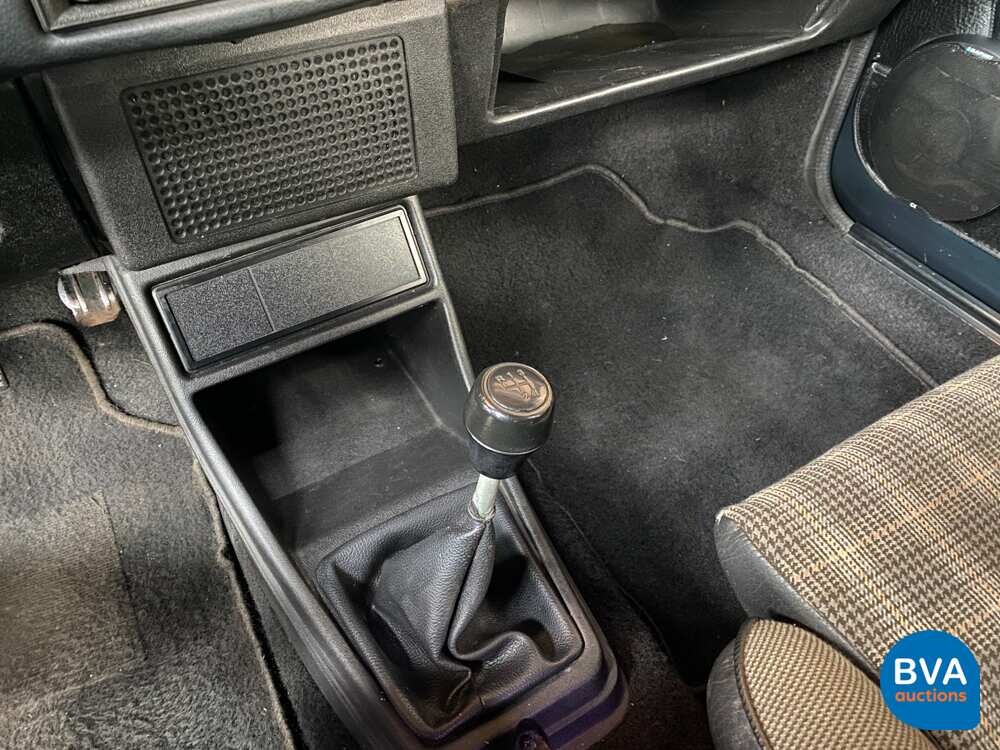 Volkswagen Golf 1 Hatchback 1983, 46-XG-BZ.