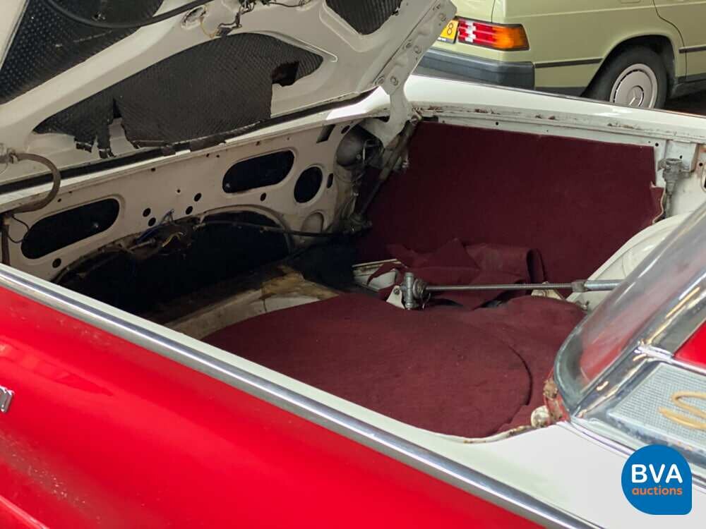 Ford Fairline Skyliner Convertible 1957, AR-70-28.