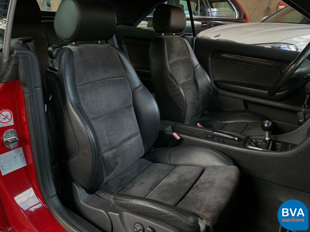 Audi A4 Convertible 2.4 V6 Exclusive 170hp 2002 -Org. NL- YOUNGTIMER, 39-JH-NG.
