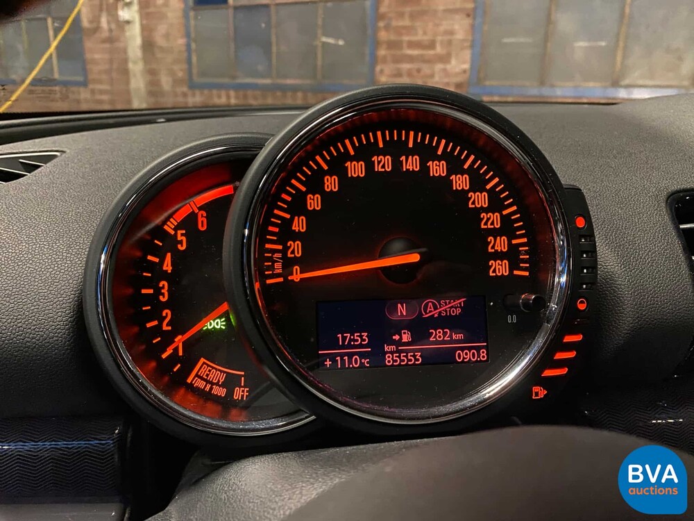 Mini Clubman 1.5D 116hp 2016 British Racing Green Mini Cooper.