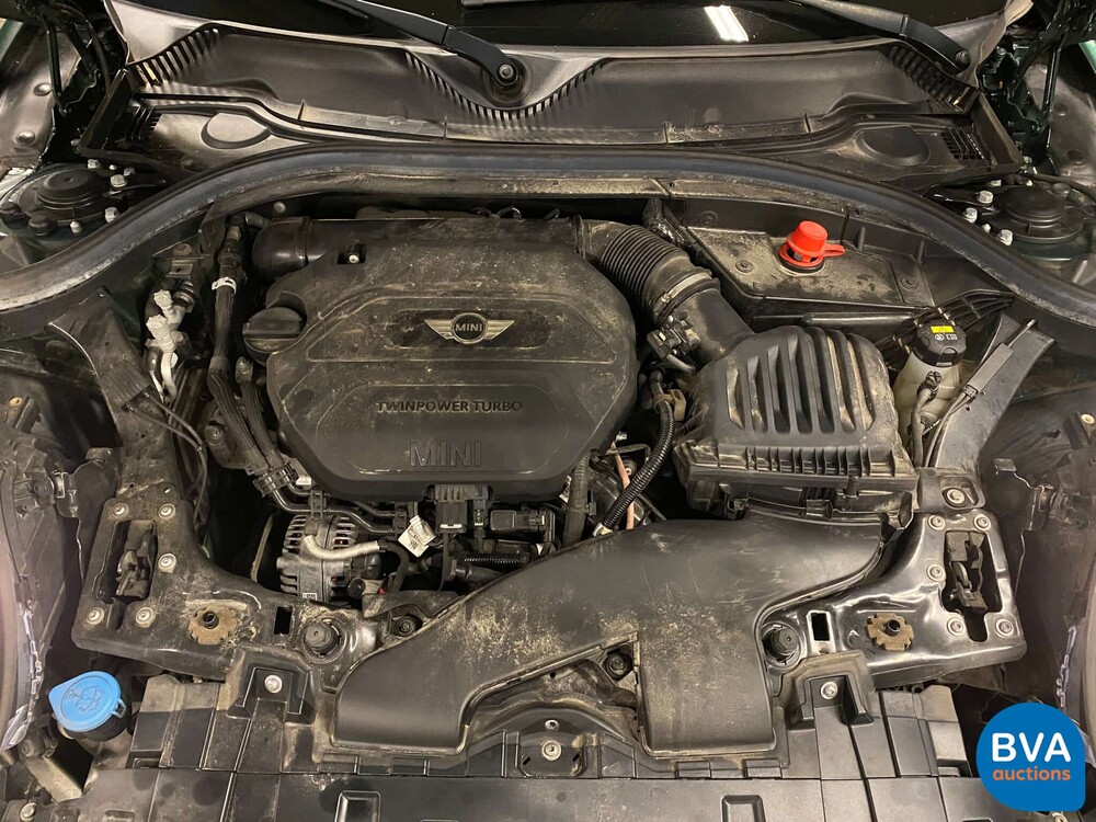 Mini Clubman 1.5D 116hp 2016 British Racing Green Mini Cooper.