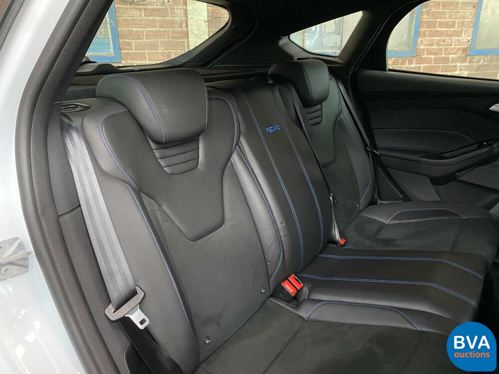 2017 Ford Focus RS 350hp.