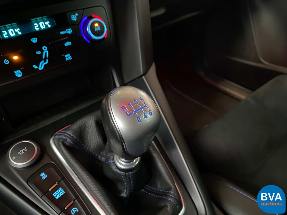 2017 Ford Focus RS 350hp.