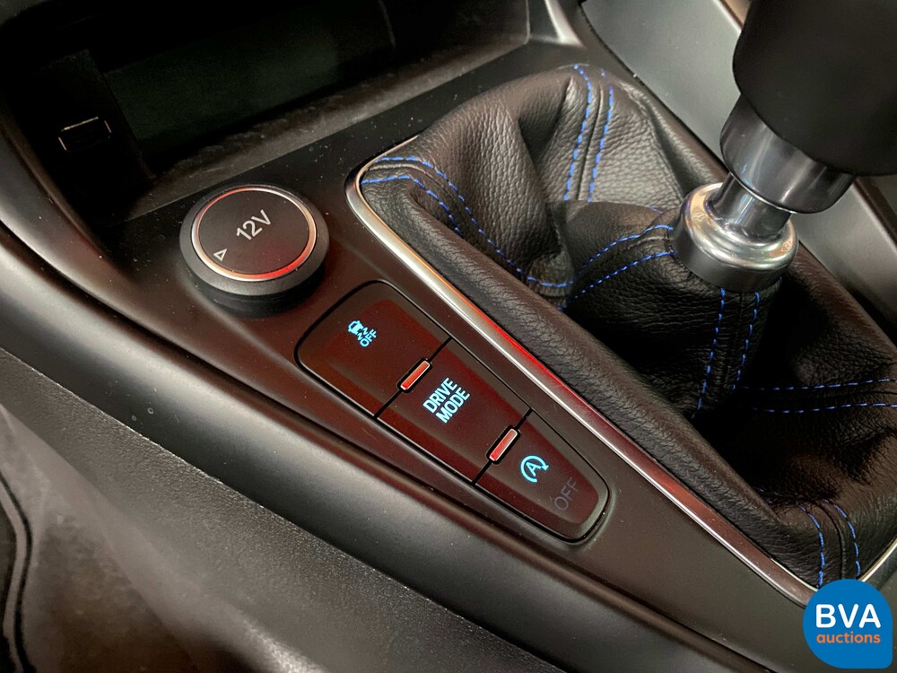 2017 Ford Focus RS 350hp.