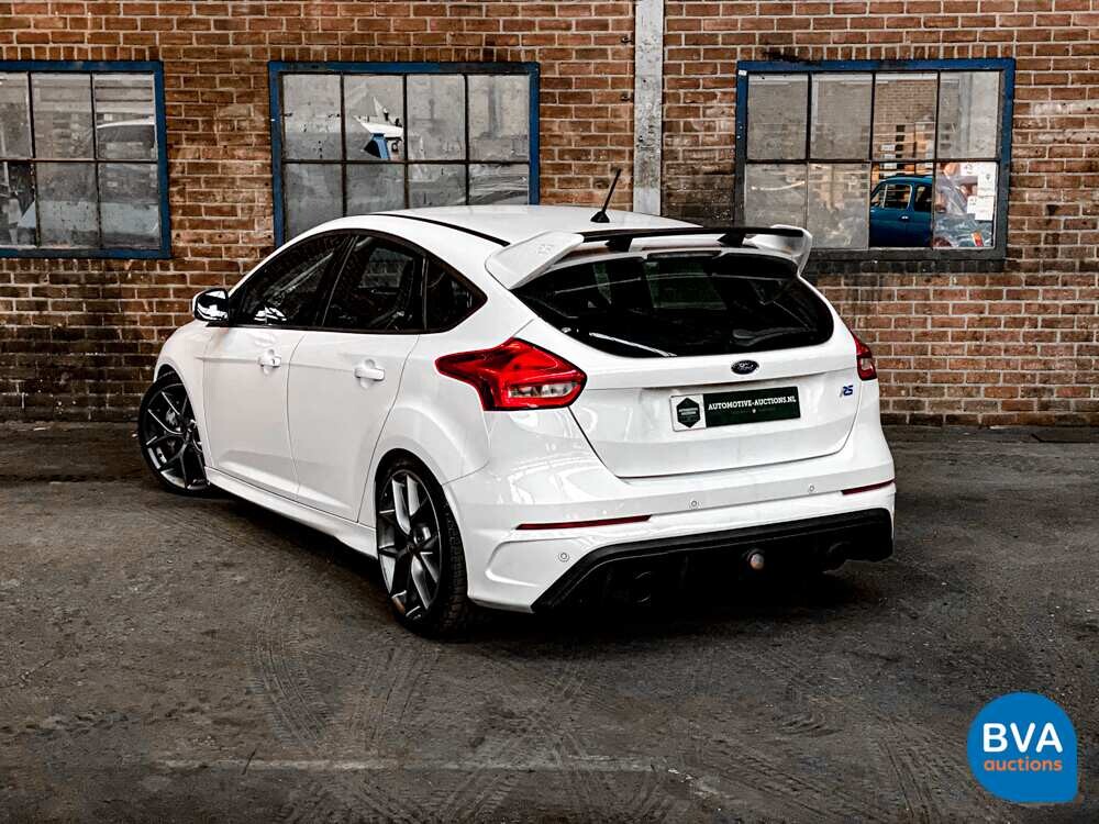 2017 Ford Focus RS 350hp.