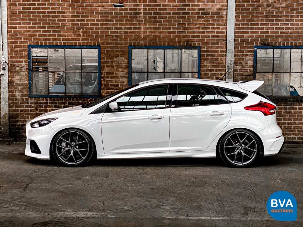 2017 Ford Focus RS 350hp.