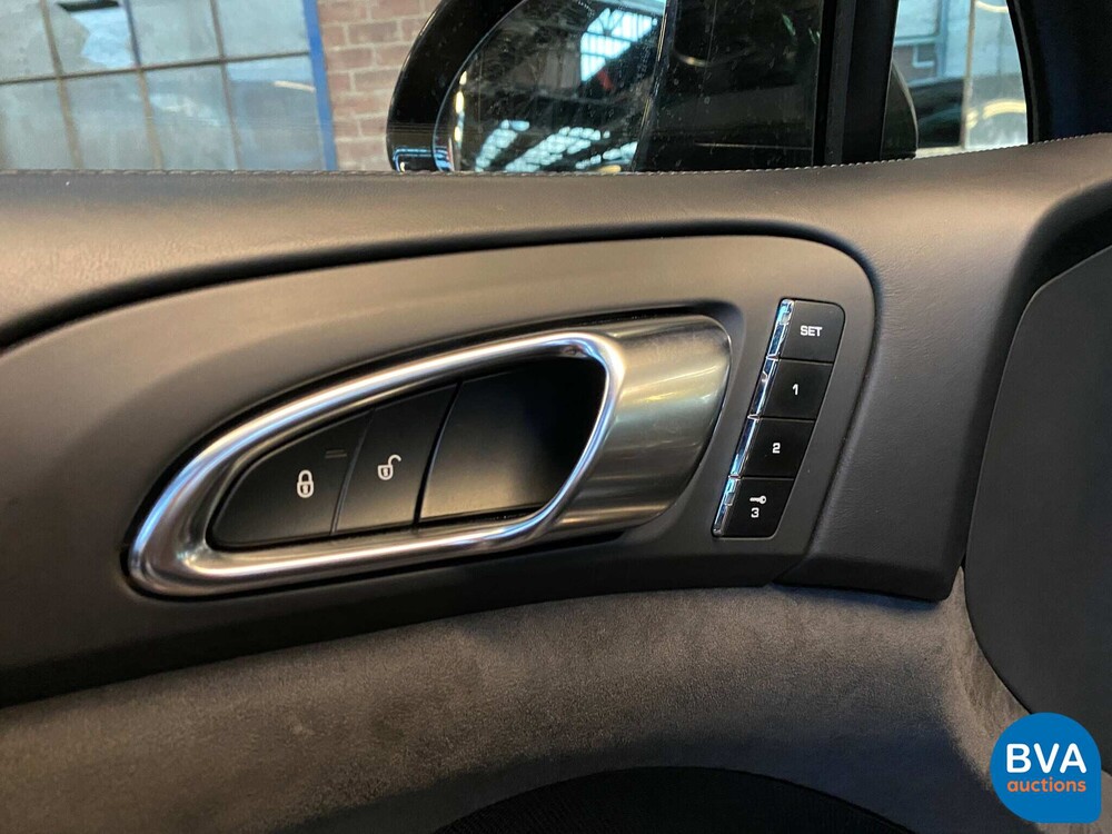 Porsche Cayenne 4.8 GTS 420hp 2012 -Org. NL-, 83-ZDR-4.