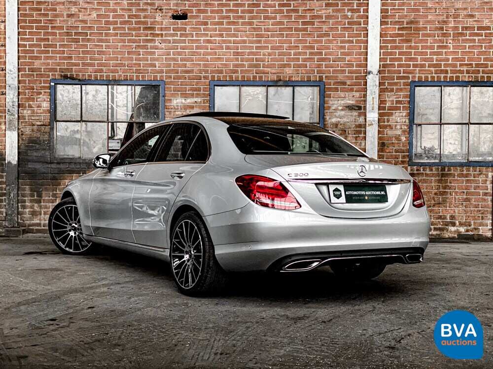 Mercedes-Benz C300 Prestige C-Class 245hp 2015, NL-168-J.