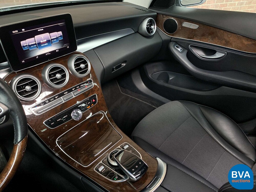 Mercedes-Benz C300 Prestige C-Class 245hp 2015, NL-168-J.
