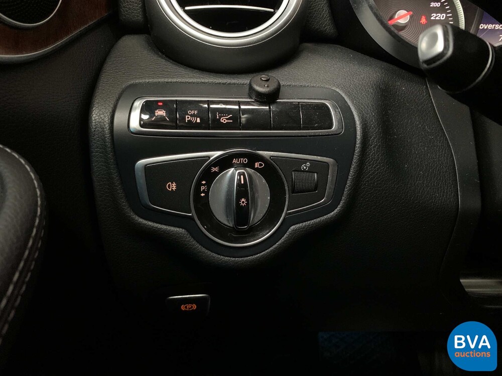 Mercedes-Benz C300 Prestige C-Class 245hp 2015, NL-168-J.