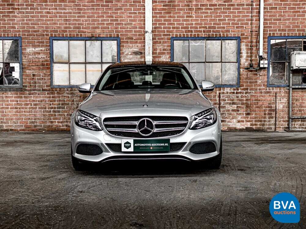 Mercedes-Benz C300 Prestige C-Class 245hp 2015, NL-168-J.