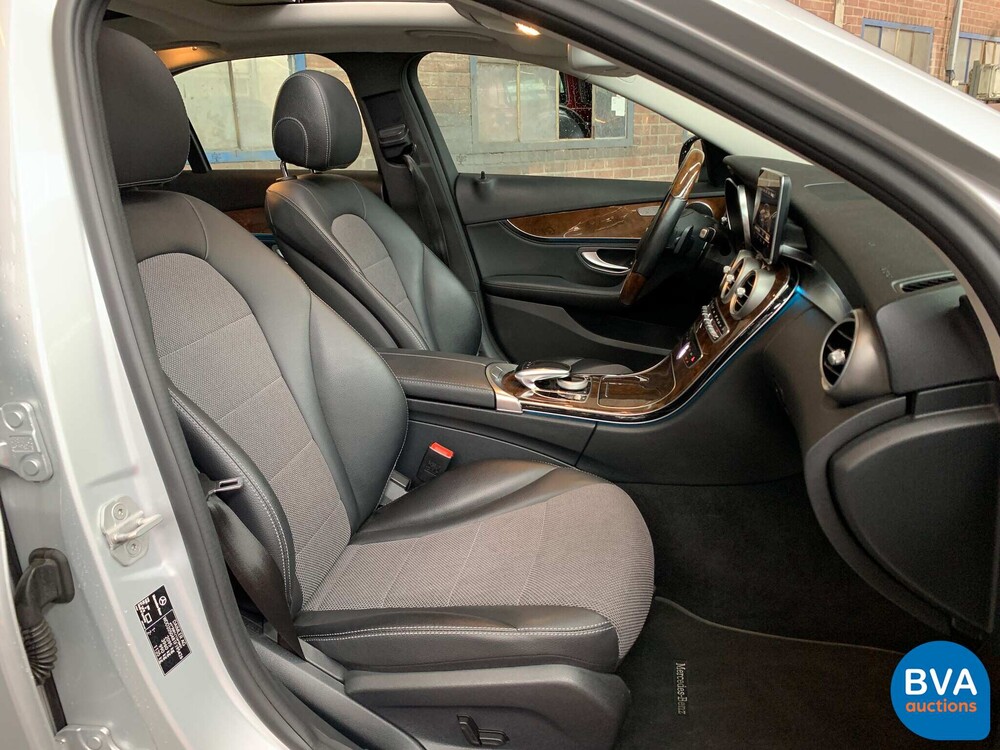 Mercedes-Benz C300 Prestige C-Class 245hp 2015, NL-168-J.