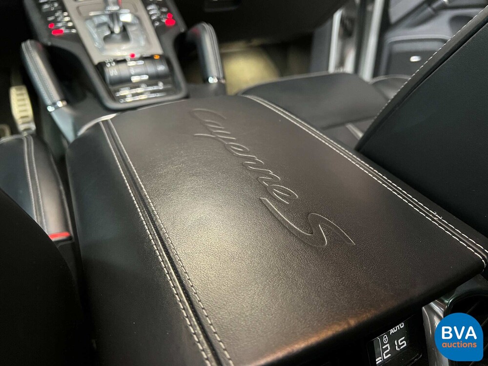 Porsche Cayenne S4.8 Sportchrono 400 PS 2013, JP-842-T.