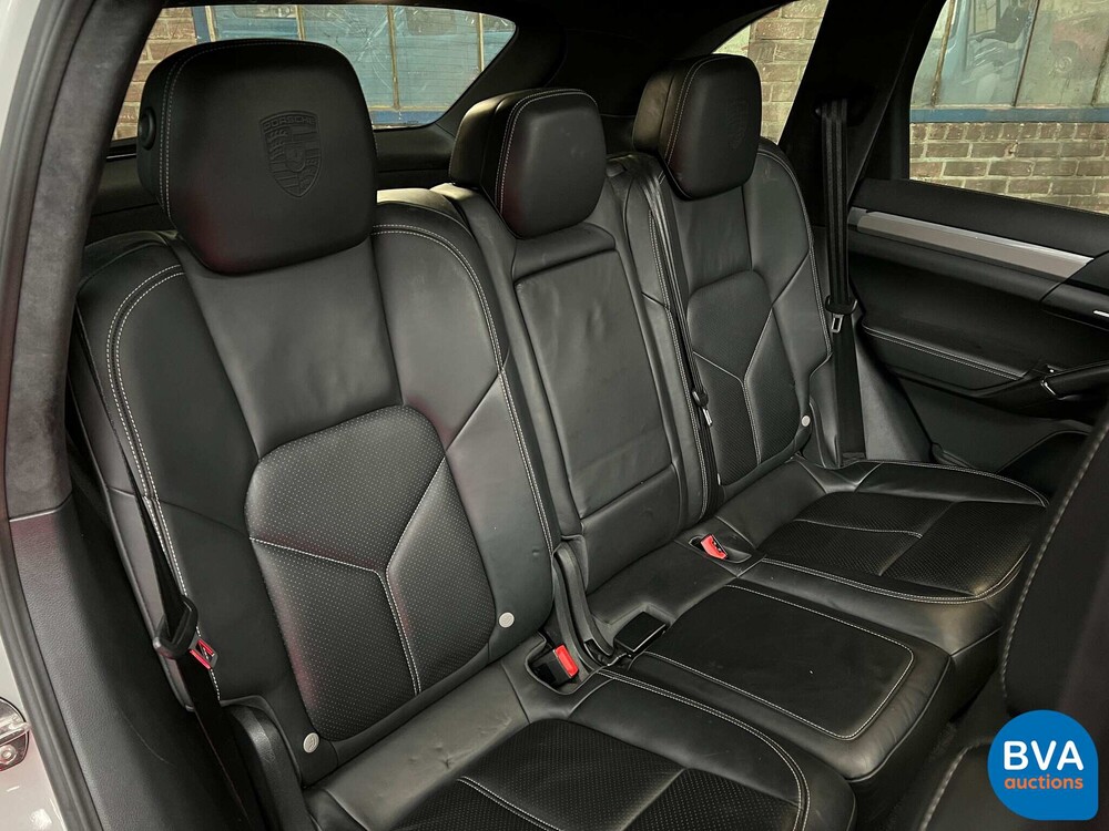 Porsche Cayenne S4.8 Sportchrono 400 PS 2013, JP-842-T.