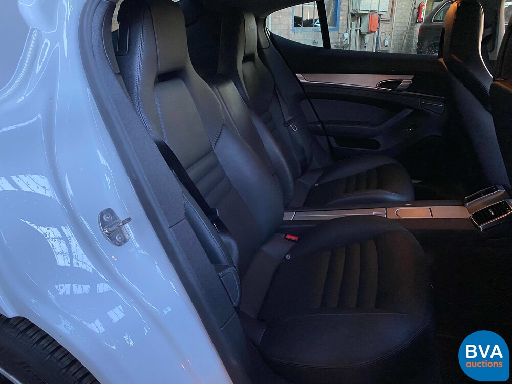 Porsche Panamera S E-Hybrid 416pk SportChrono 2014 -Org NL-, 5-TDZ-03.