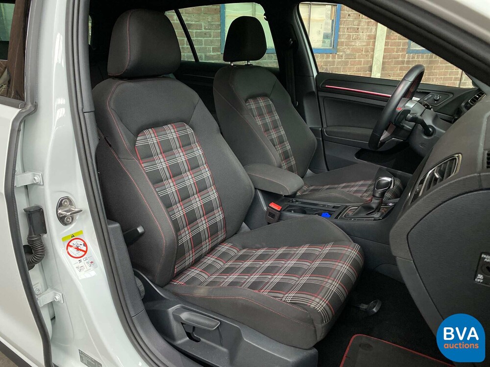 Volkswagen Golf GTI 2.0 TSI Performance 245hp 2020 FACELIFT, K-876-HF.