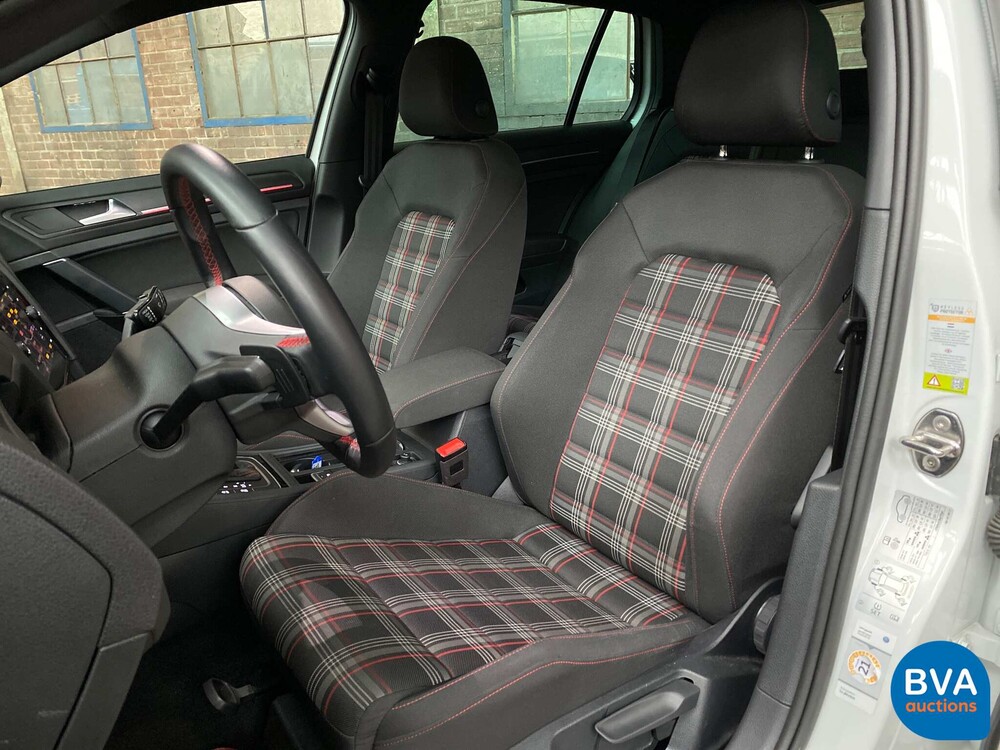 Volkswagen Golf GTI 2.0 TSI Performance 245hp 2020 FACELIFT, K-876-HF.