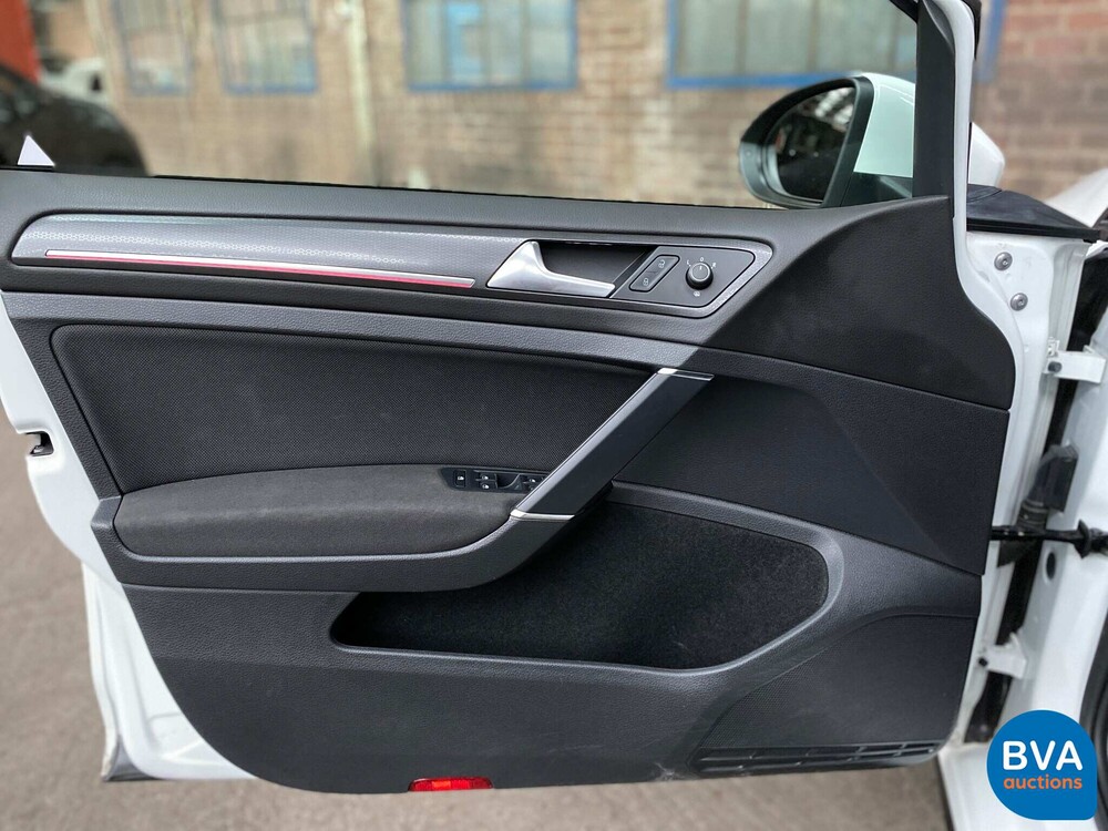 Volkswagen Golf GTI 2.0 TSI Performance 245hp 2020 FACELIFT, K-876-HF.