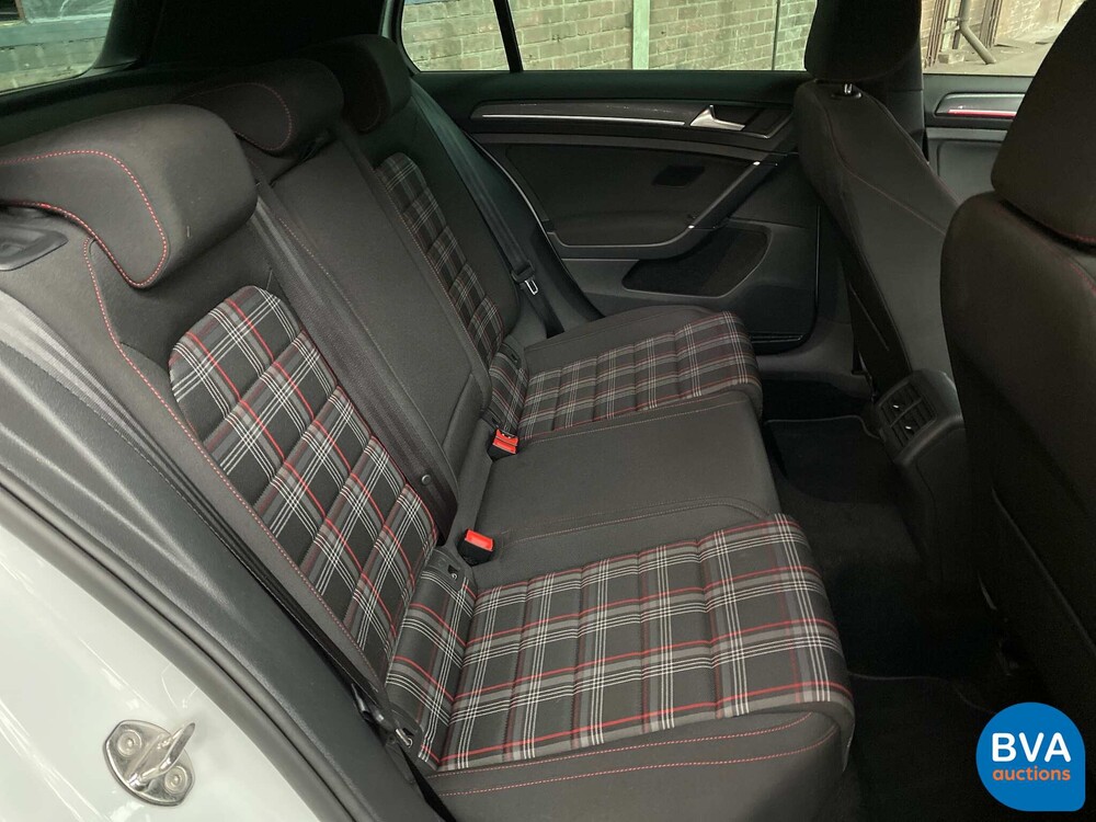 Volkswagen Golf GTI 2.0 TSI Performance 245hp 2020 FACELIFT, K-876-HF.