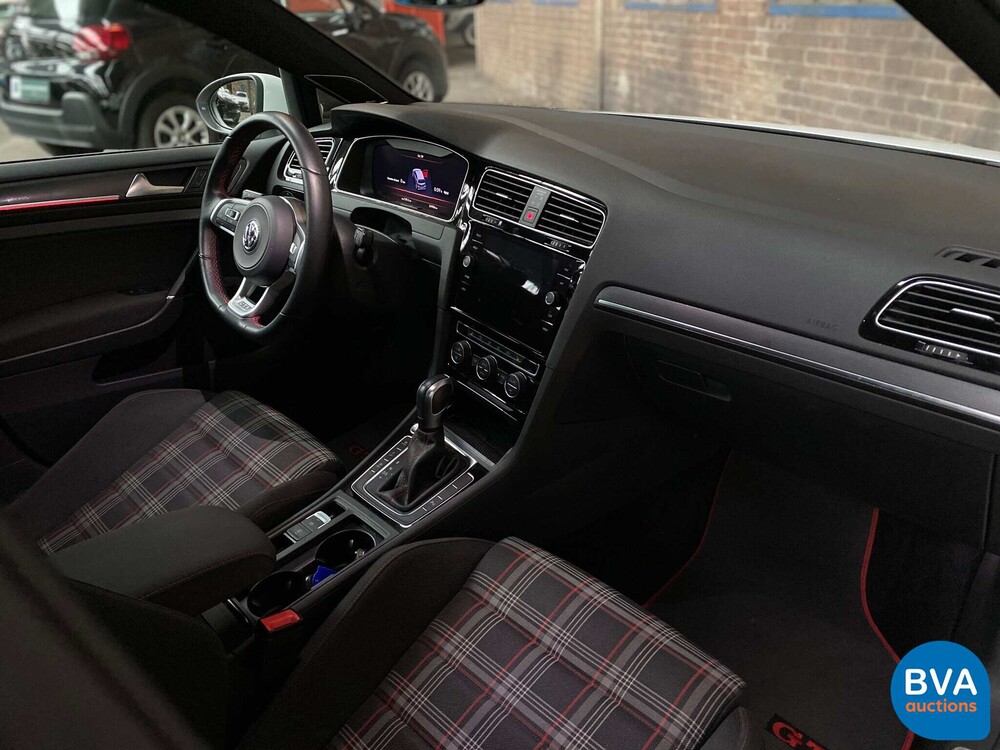 Volkswagen Golf GTI 2.0 TSI Performance 245hp 2020 FACELIFT, K-876-HF.