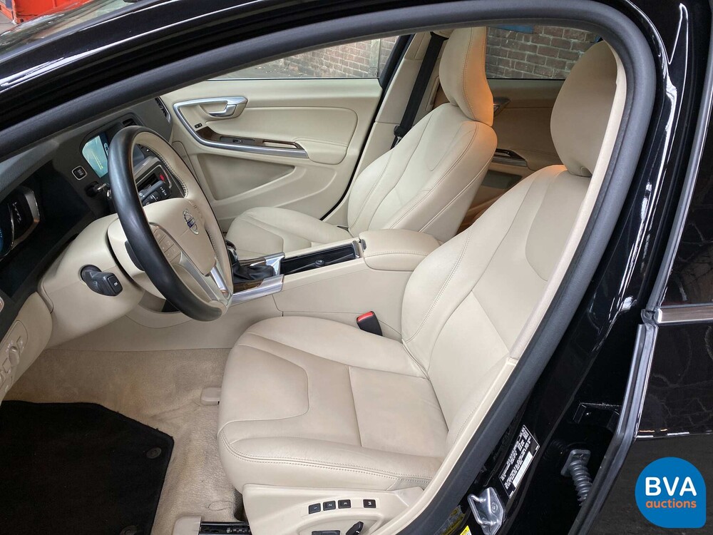 Volvo S60 2.5T AWD 5-Cylinder 254hp 2016, N-372-NJ.