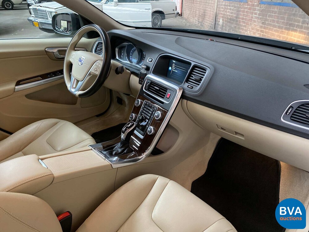 Volvo S60 2.5T AWD 5-Cylinder 254hp 2016, N-372-NJ.