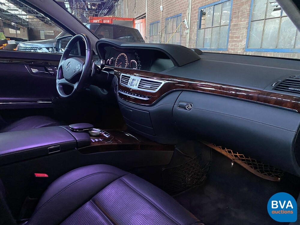 Mercedes S63 AMG Lang 5.5 V8 544pk 2013