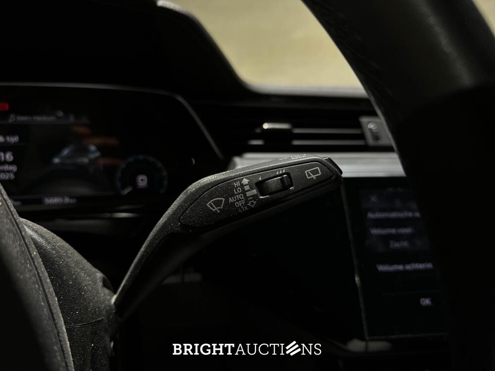 Audi Q8 e-tron 50 Quattro 95 kWh 340pk 2023 (Origineel-NL), S-106-PZ 