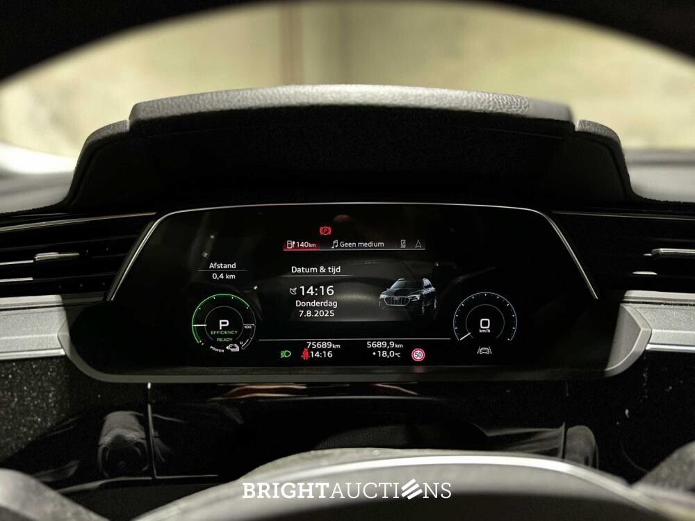 Audi Q8 e-tron 50 Quattro 95 kWh 340pk 2023 (Origineel-NL), S-106-PZ 