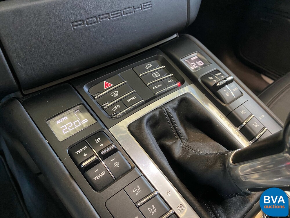 Porsche Macan Turbo Sportchrono 400PS FACELIFT 2016 -Org. NL-, KD-424-R.