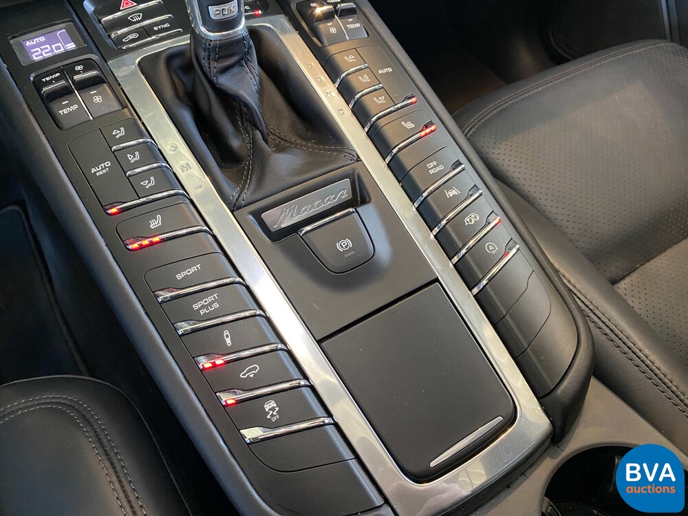 Porsche Macan Turbo Sportchrono 400PS FACELIFT 2016 -Org. NL-, KD-424-R.