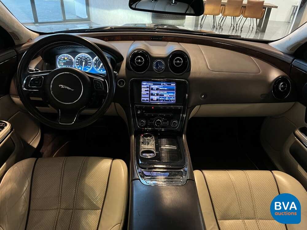 Jaguar XJ3.0 V6 SC AWD Portfolio 340pl 2013, H-794-LX.