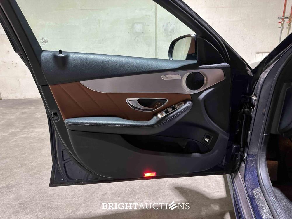 Mercedes-Benz C180 Advantage Pack 156pk 2019 C-Klasse (Origineel-NL), ZF-244-L