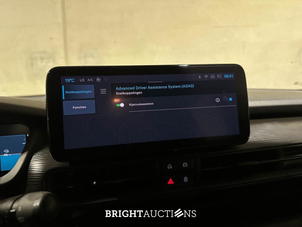 Jeep Avenger Longitude 54 kWh 156pk 2023 (Origineel-NL + 1e Eigenaar), X-383-NN