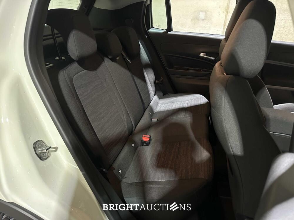 Jeep Avenger Longitude 54 kWh 156pk 2023 (Origineel-NL + 1e Eigenaar), X-383-NN