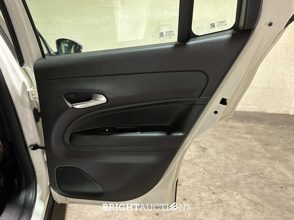 Jeep Avenger Longitude 54 kWh 156pk 2023 (Origineel-NL + 1e Eigenaar), X-383-NN